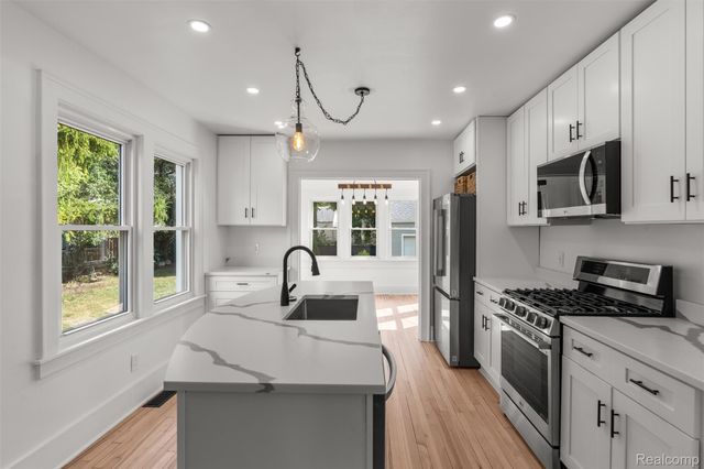 634 Channing Street, Ferndale, MI 48220