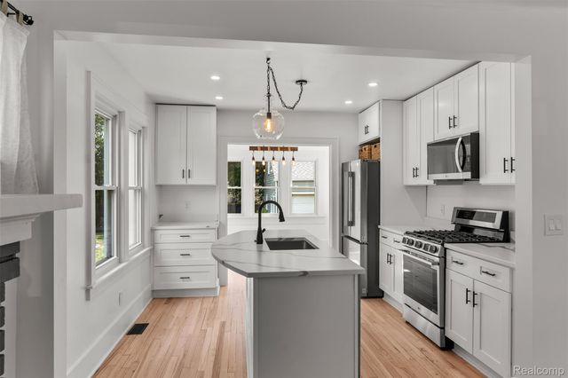 634 Channing Street, Ferndale, MI 48220