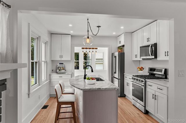 634 Channing Street, Ferndale, MI 48220