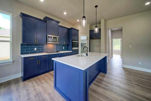 139 Waimanalo DR, Bastrop, TX 78602