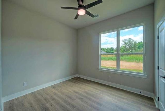 139 Waimanalo DR, Bastrop, TX 78602
