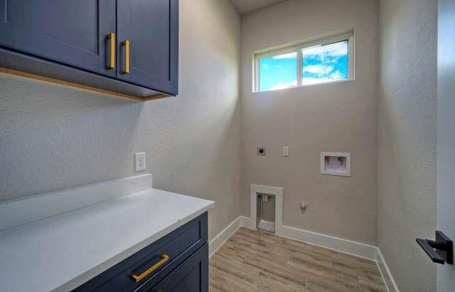 139 Waimanalo DR, Bastrop, TX 78602