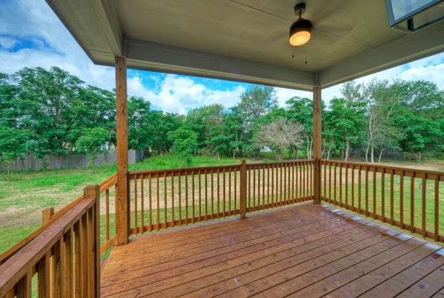 139 Waimanalo DR, Bastrop, TX 78602