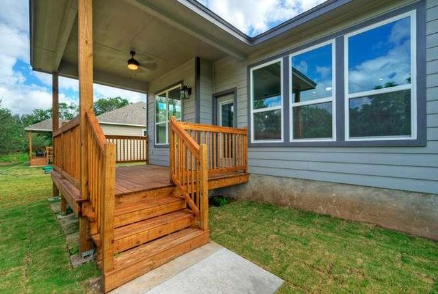 139 Waimanalo DR, Bastrop, TX 78602