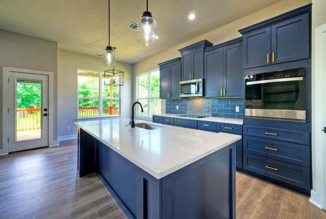 139 Waimanalo DR, Bastrop, TX 78602