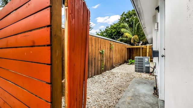 804 SW 28th Street 1-2, Fort Lauderdale, FL 33315