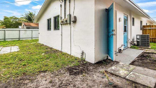 804 SW 28th Street 1-2, Fort Lauderdale, FL 33315