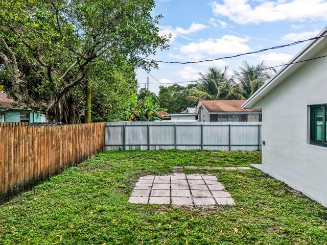 804 SW 28th Street 1-2, Fort Lauderdale, FL 33315
