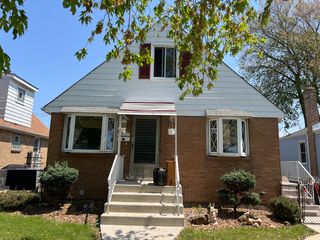 6145 S Nagle Avenue, Chicago, IL 60638
