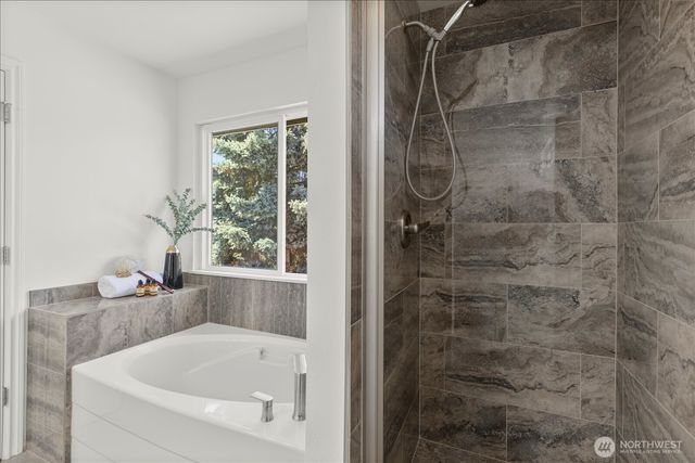 1828 NE Serpentine Place, Shoreline, WA 98155