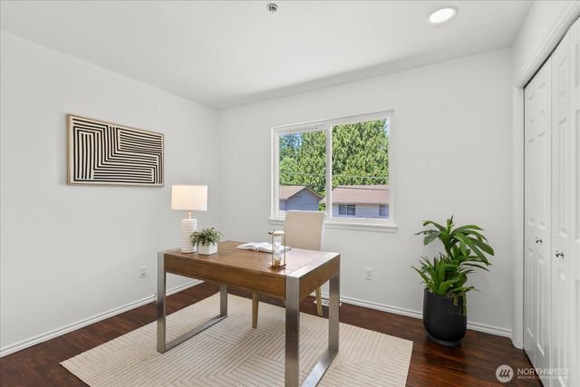 1828 NE Serpentine Place, Shoreline, WA 98155