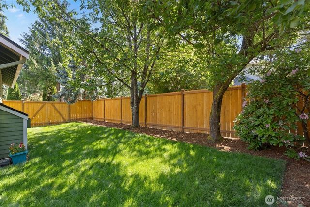 1828 NE Serpentine Place, Shoreline, WA 98155