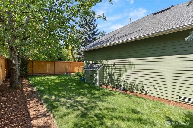 1828 NE Serpentine Place, Shoreline, WA 98155