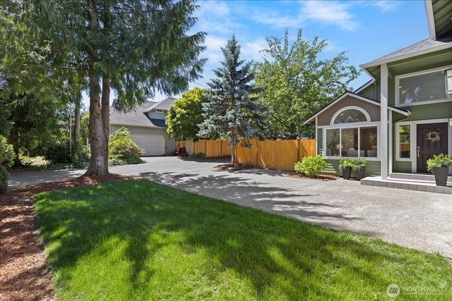 1828 NE Serpentine Place, Shoreline, WA 98155