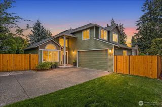 1828 NE Serpentine Place, Shoreline, WA 98155