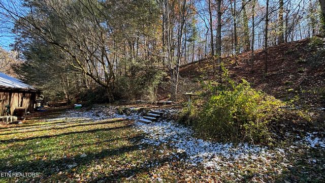 211 Cates Rd, Rockwood, TN 37854