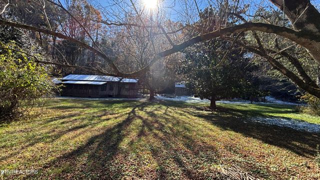211 Cates Rd, Rockwood, TN 37854