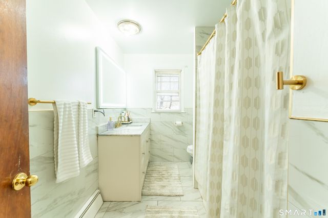 6 Maple Circle, Monroe, CT 06468