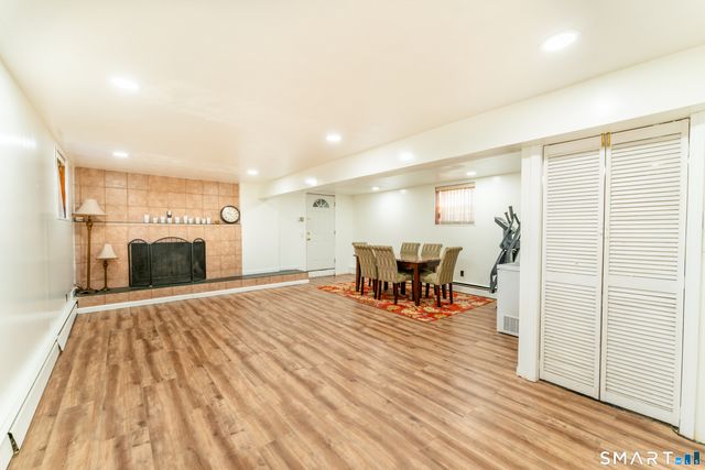 6 Maple Circle, Monroe, CT 06468