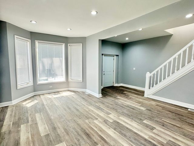 2720 W Harrison Street, Chicago, IL 60612