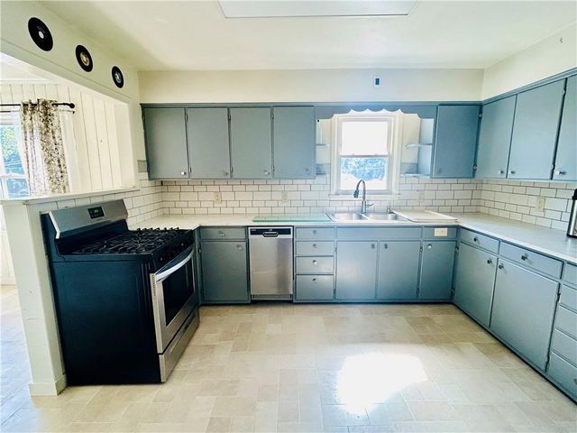 824 Garden Street, St Joseph, MO 64504