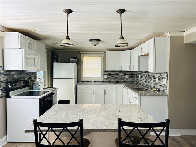 824 Garden Street, St Joseph, MO 64504