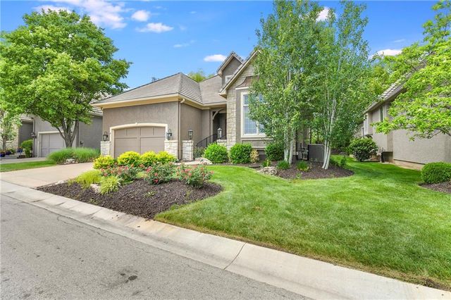 5404 W 124th Terrace, Leawood, KS 66209