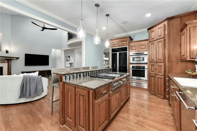 5404 W 124th Terrace, Leawood, KS 66209