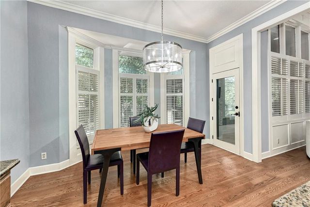 5404 W 124th Terrace, Leawood, KS 66209