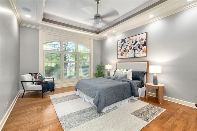 5404 W 124th Terrace, Leawood, KS 66209