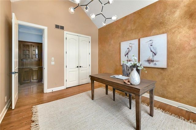 5404 W 124th Terrace, Leawood, KS 66209