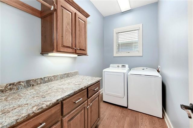 5404 W 124th Terrace, Leawood, KS 66209