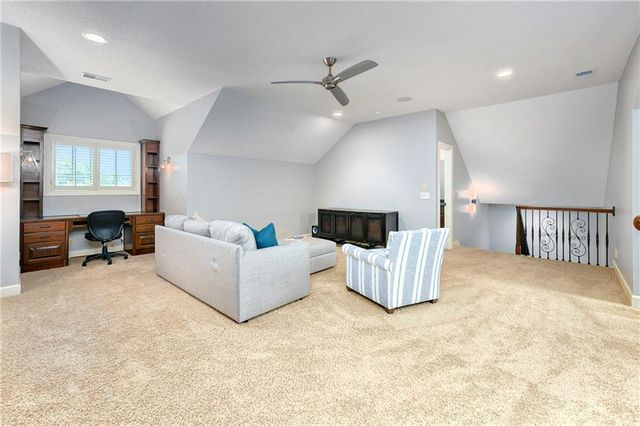 5404 W 124th Terrace, Leawood, KS 66209