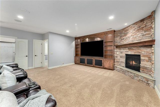 5404 W 124th Terrace, Leawood, KS 66209