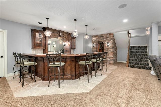 5404 W 124th Terrace, Leawood, KS 66209