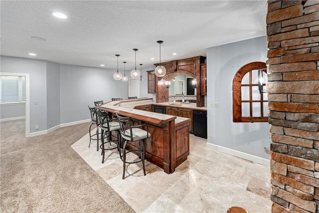5404 W 124th Terrace, Leawood, KS 66209