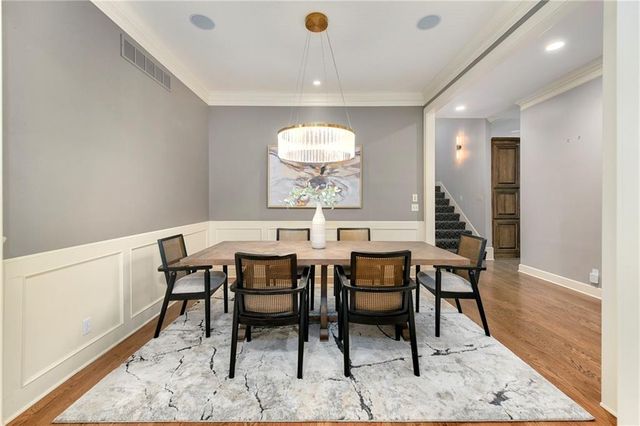 5404 W 124th Terrace, Leawood, KS 66209