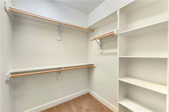 5404 W 124th Terrace, Leawood, KS 66209