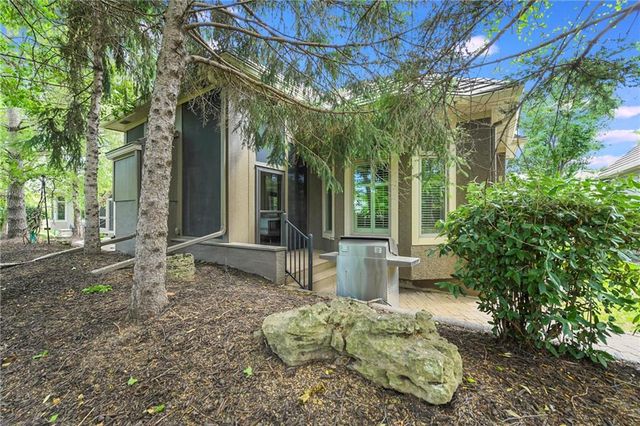 5404 W 124th Terrace, Leawood, KS 66209