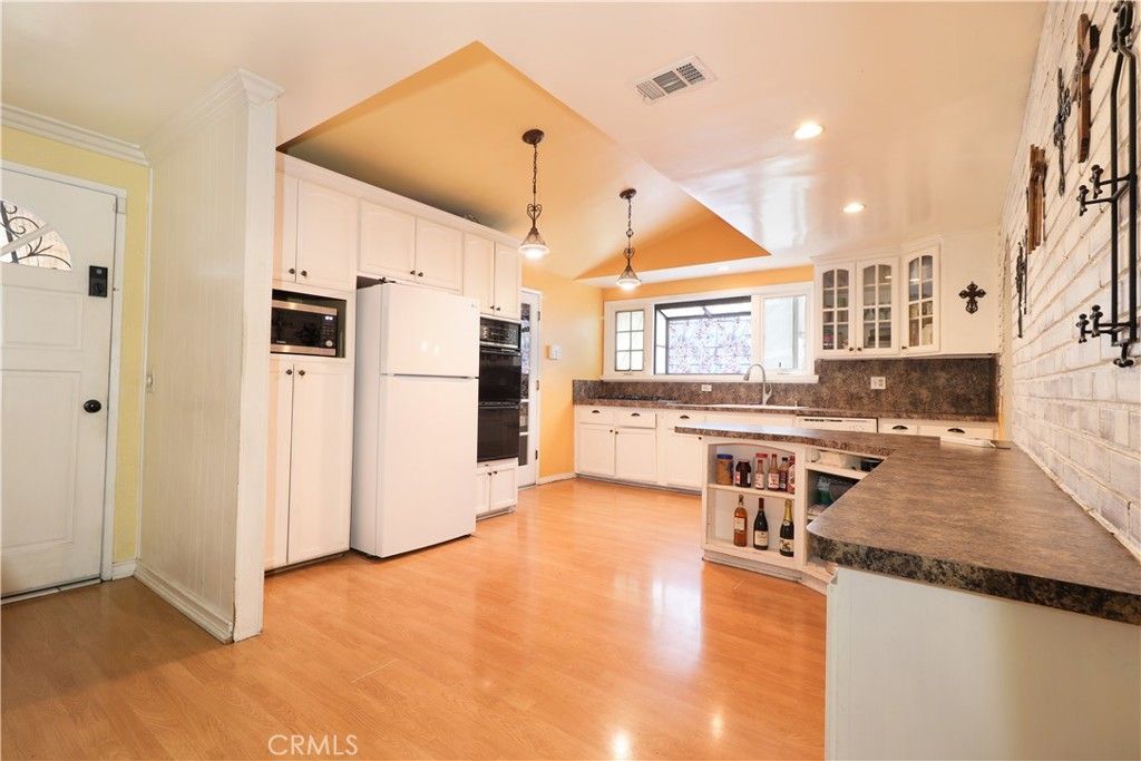 Image 3 of property listing at 3309 Friendswood, El Monte, CA 91733