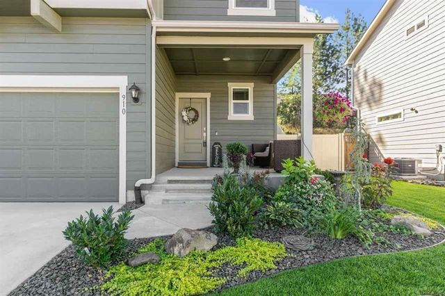 910 E Paske Rd, Colbert, WA 99005