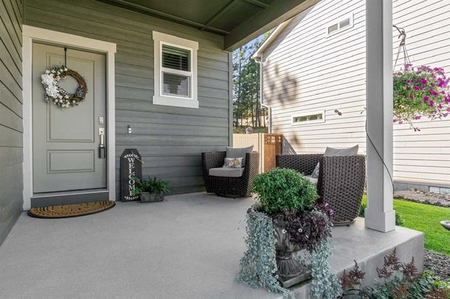 910 E Paske Rd, Colbert, WA 99005