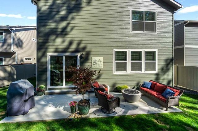 910 E Paske Rd, Colbert, WA 99005