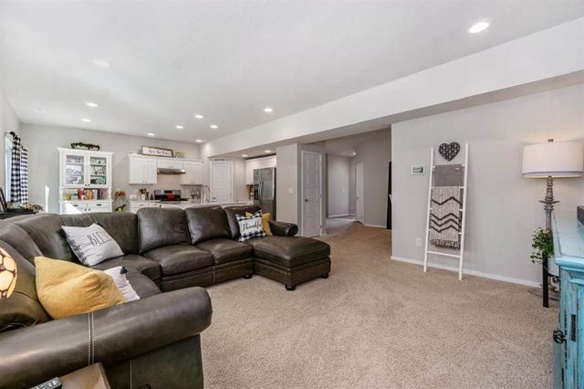 910 E Paske Rd, Colbert, WA 99005