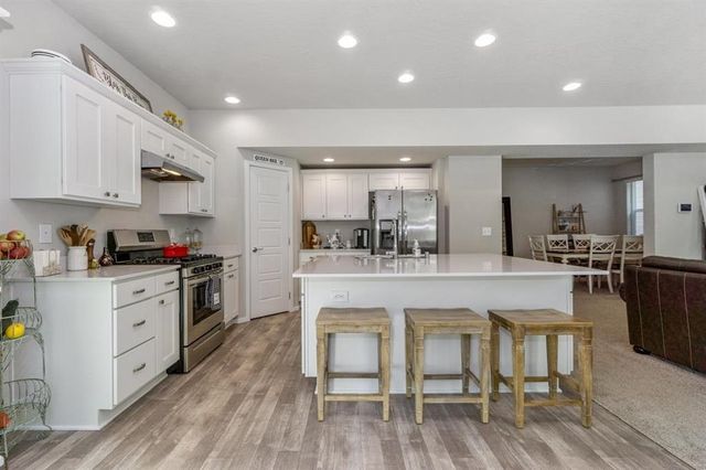 910 E Paske Rd, Colbert, WA 99005