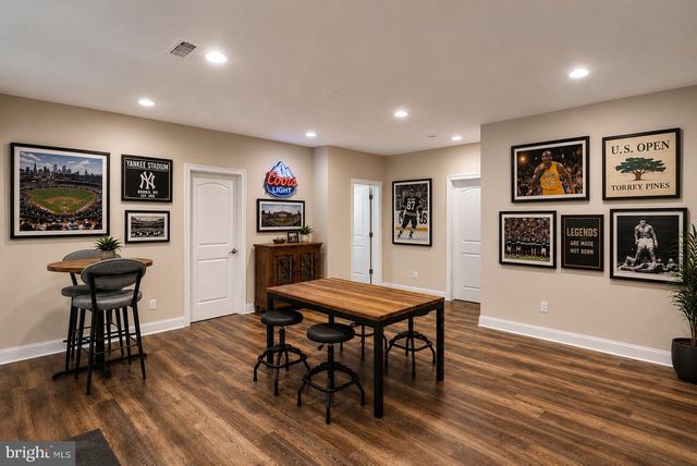 35124 GREYFRIAR DR, Round Hill, VA 20141