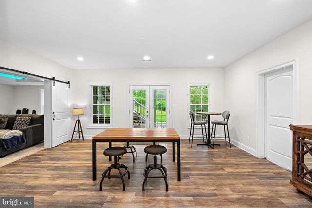 35124 GREYFRIAR DR, Round Hill, VA 20141