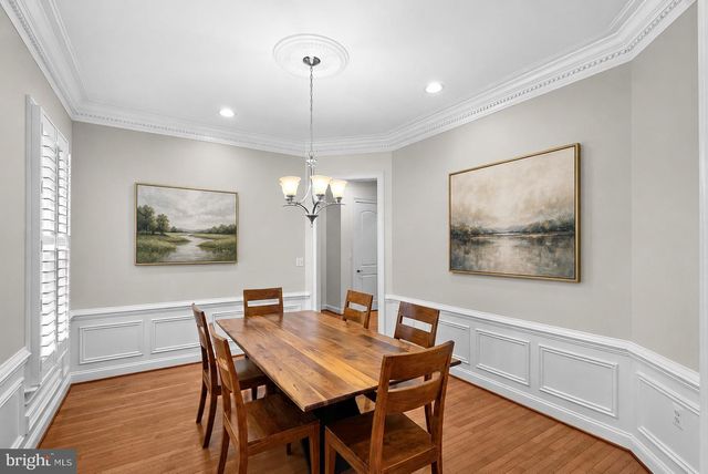 35124 GREYFRIAR DR, Round Hill, VA 20141