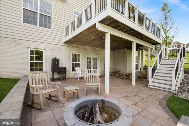 35124 GREYFRIAR DR, Round Hill, VA 20141