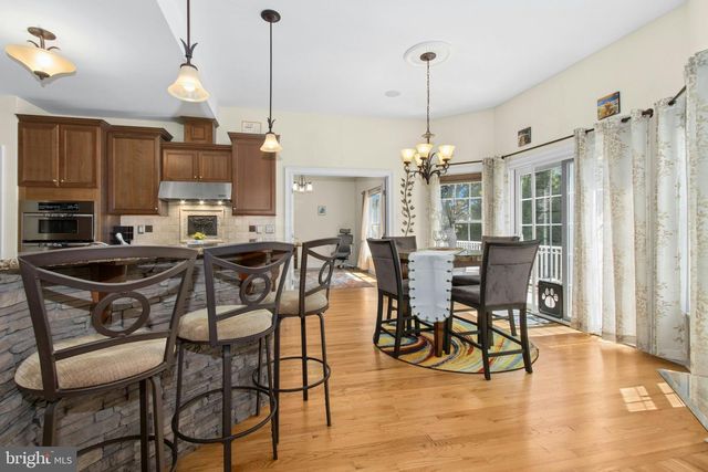 1 HARTMAN CT, Clark, NJ 07066